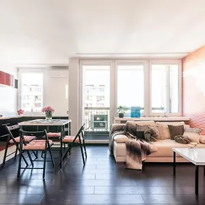 https://rent-like-home-plac-bankowy.warsawhotelspoland.com